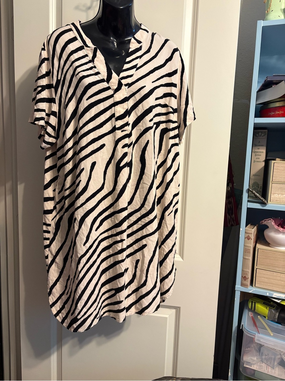 H&M Zebra-Striped V-Neck Tunic in Black and Cream